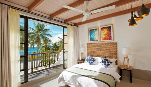 Deluxe Double Room with Balcony and Partial Sea View (10% off on Snorkeling Trip, Night Fishing and Candlelit Dinner)