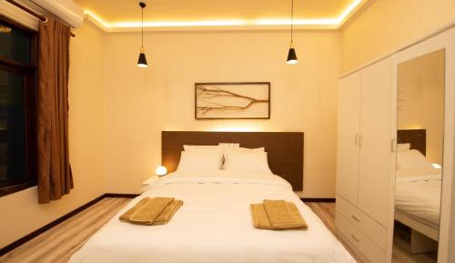 Deluxe Queen Room