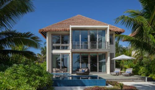 Duplex Two Bedroom Beach Sunset Villa with private pool & free access to VIP seaplane lounge on arrival with $50 Spa credit & kids stay & dine free