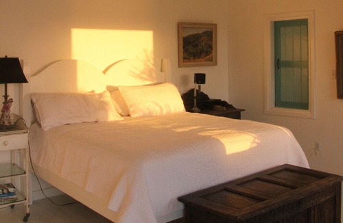 Wesley Will House | Spectacular clifftop house with hot tub next to sandy beach, stunning sea views
