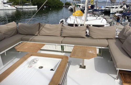Parham Town Boat Rental | Dream Yacht Charter Private Crewed Yacht
