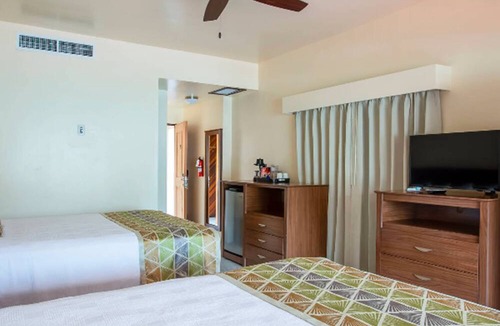 Wickhams Cay 1 Hotel | Village Cay Hotel and Marina
