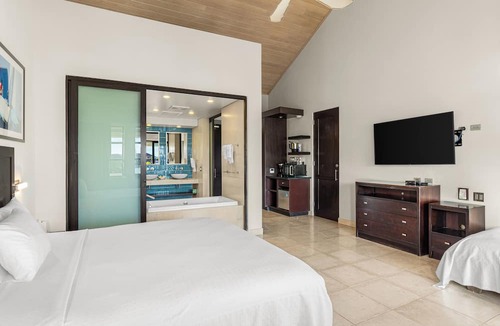 Great Mountain Hotel | The Moorings Yacht Club Hotel