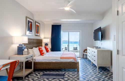 West End Hotel | Sebastian's on the Beach