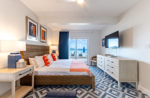 West End Hotel | Sebastian's on the Beach