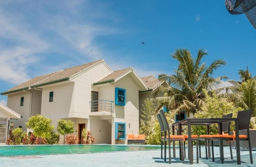 Gan House | Long Beach Laamu