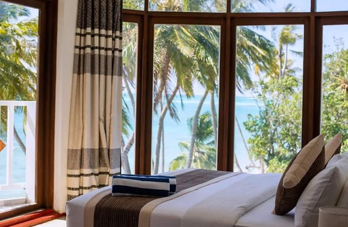 Dhiffushi Hotel | Heron Beach Hotel