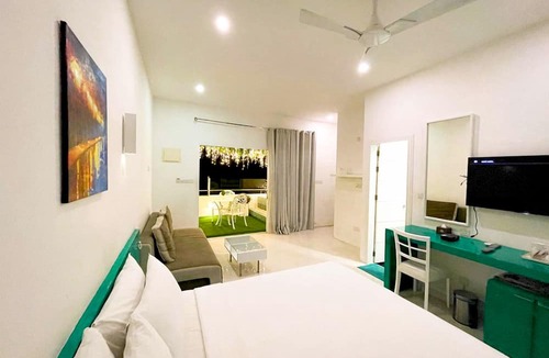 Hulhumale House | Planktons Beach
