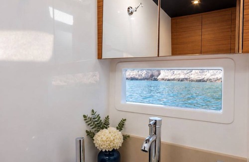 Beef Island Boat Rental | All Inclusive Chartering through the BVI, Private Captain & Chef Sleeps 8 Guests