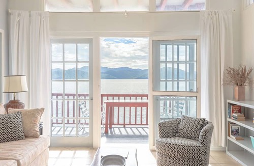 Daseys Villa | Fort Recovery Beachfront Resort