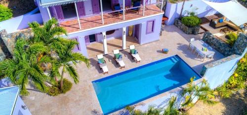 Road Town Villa | Patois