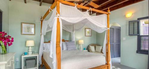 Road Town Villa | Patois