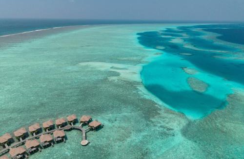 Dhidhoofinolhu Island Hotel | Meliá Whale Lagoon Maldivas