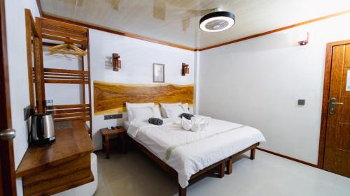 Dhiffushi Hotel | VelaaVani - Turtle Hive Dhiffushi