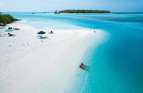 Dhiffushi House | Rashu Hiyaa Hotel