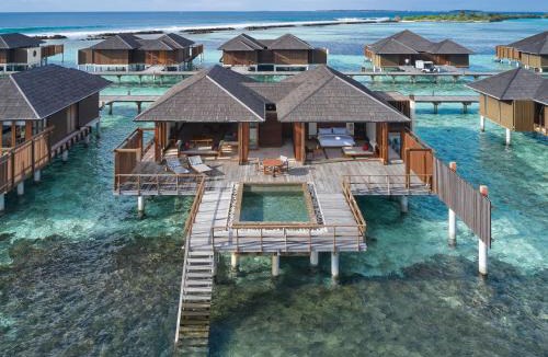 Lankanfinolhu Resort | Villa Nautica Paradise Island Resort