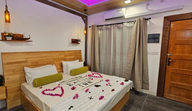 Batuta Maldives Inn in Thulusdhoo Island