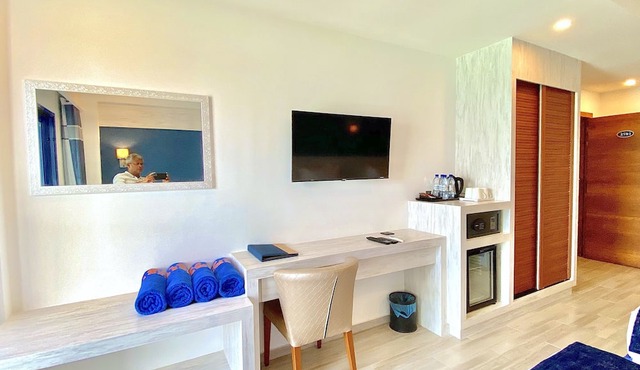 Kaani Palm Beach