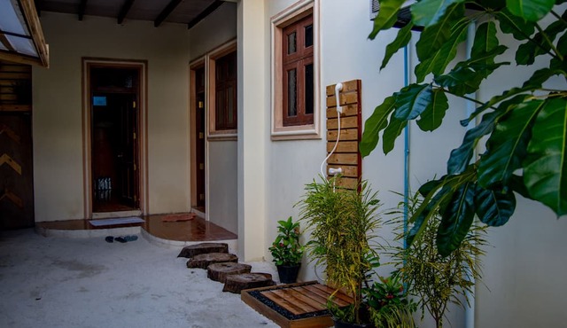 Kuri Beach View Inn in Omadhoo