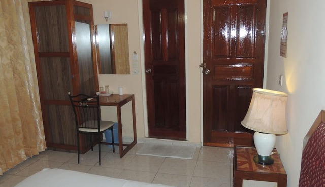 Off Day Inn Hotel in Malé