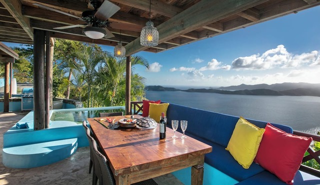 Tingalayo is a private villa for 12 with 270 degree breathtaking views.